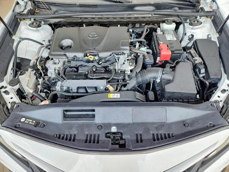2020 TOYOTA CAMRY SE 11