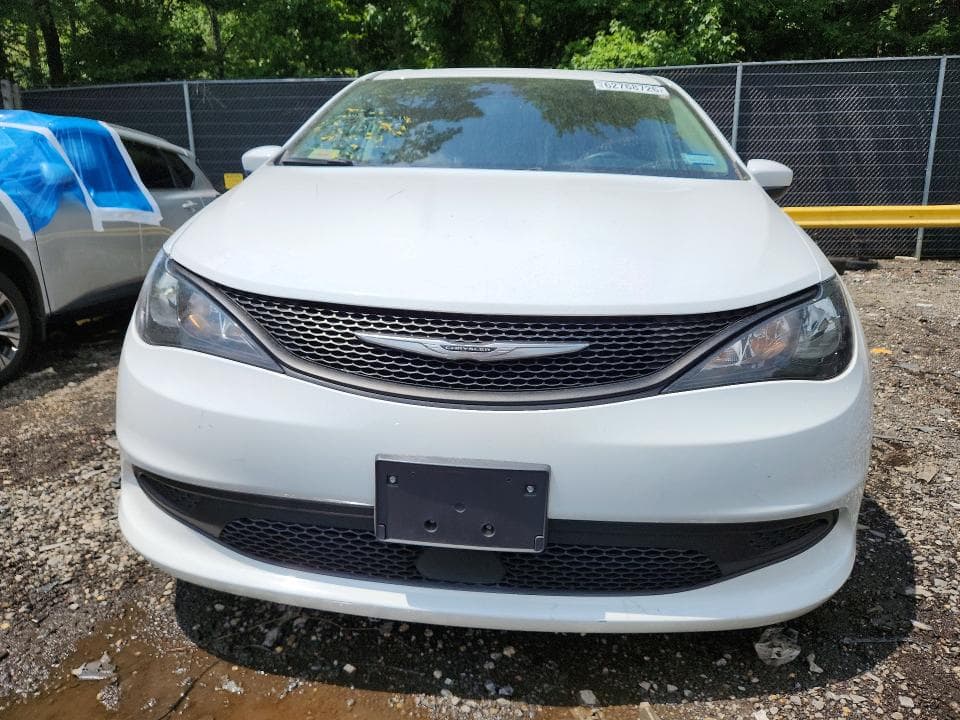 2023 CHRYSLER VOYAGER LX 5