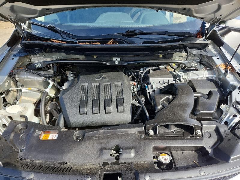 2019 MITSUBISHI ECLIPSE CROSS ES 12