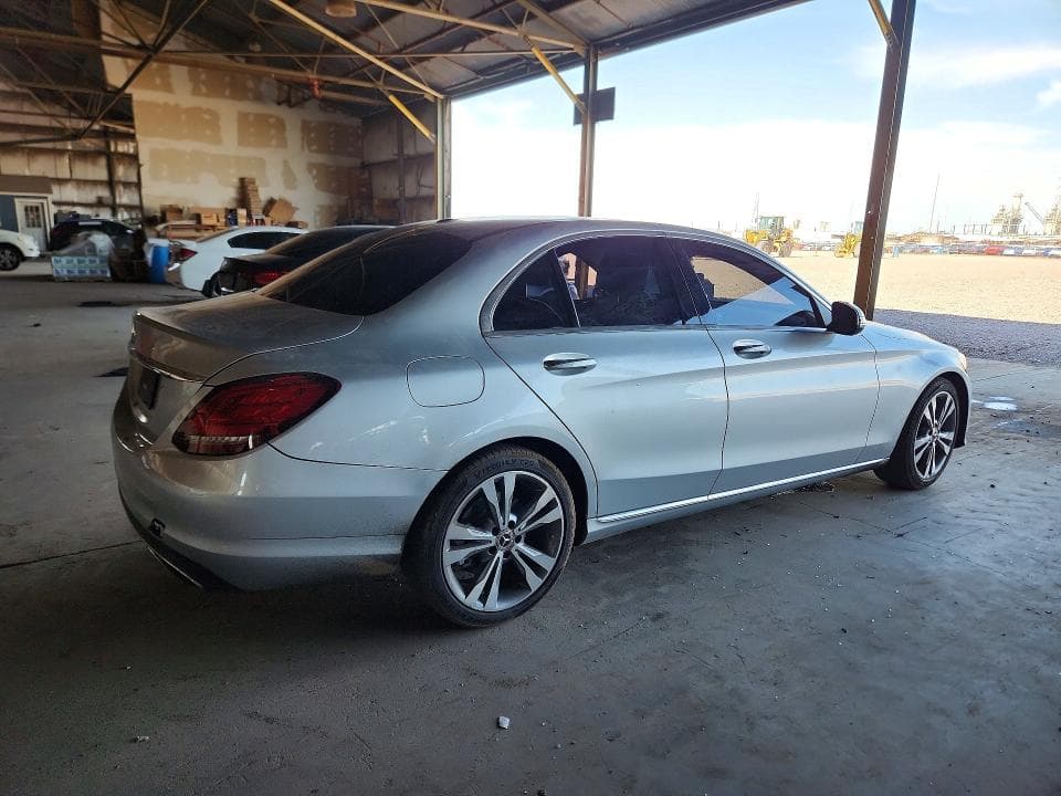 2019 MERCEDES-BENZ C 300 3