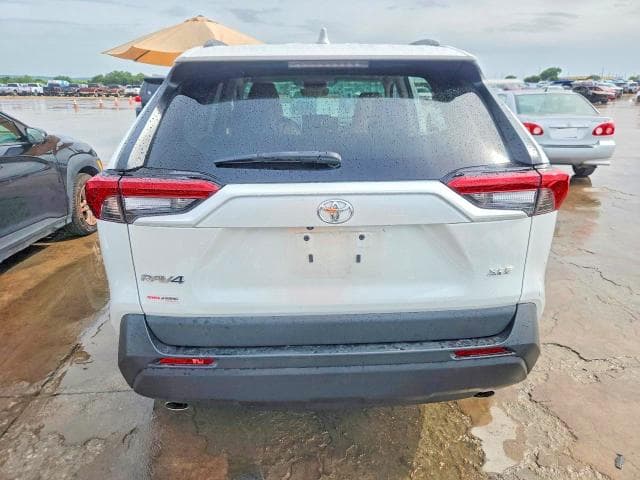 2024 TOYOTA RAV4 XLE PREMIUM 6