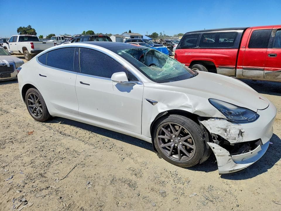 2019 TESLA MODEL 3 4