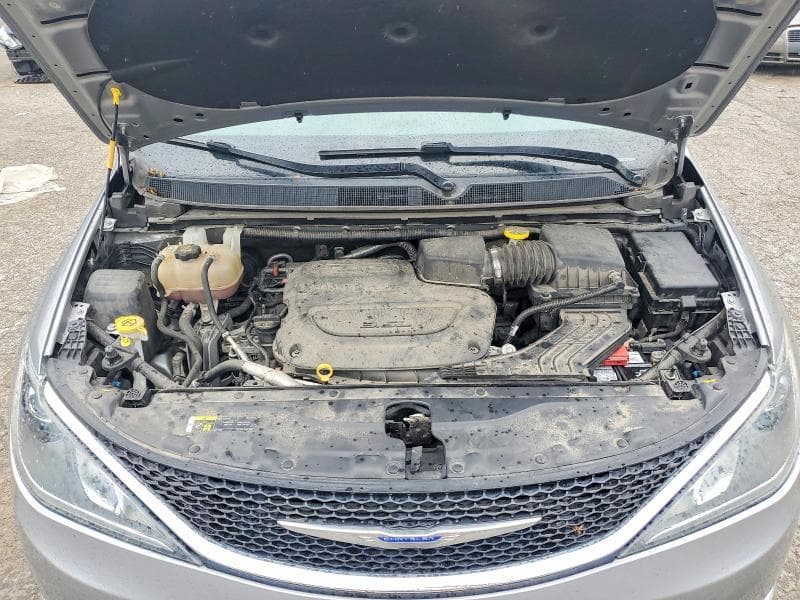 2019 CHRYSLER PACIFICA LIMITED 12