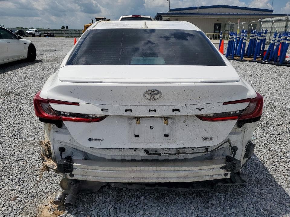 2025 TOYOTA CAMRY SE 6