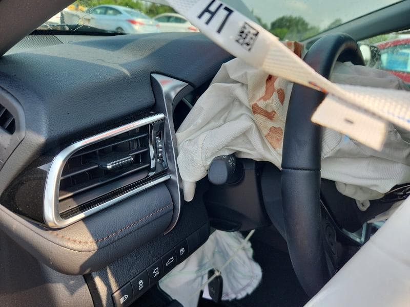 2018 TOYOTA CAMRY XLE 9