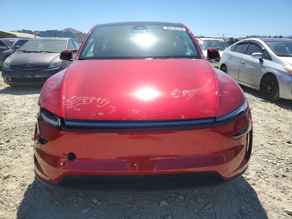 2026 TESLA MODEL Y 5