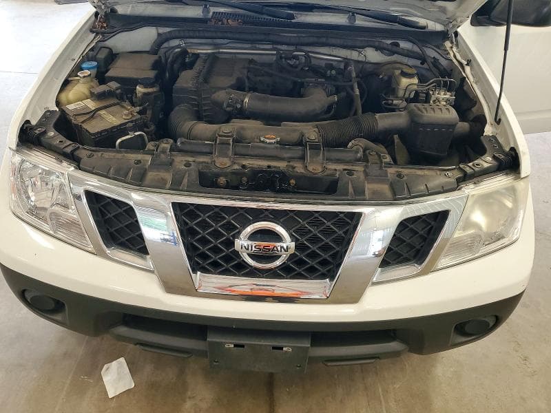 2017 NISSAN FRONTIER S 11