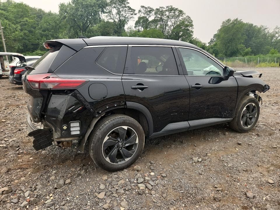 2024 NISSAN ROGUE SV 3