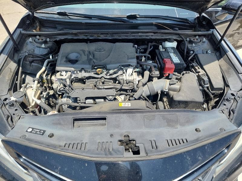2020 TOYOTA CAMRY SE 11