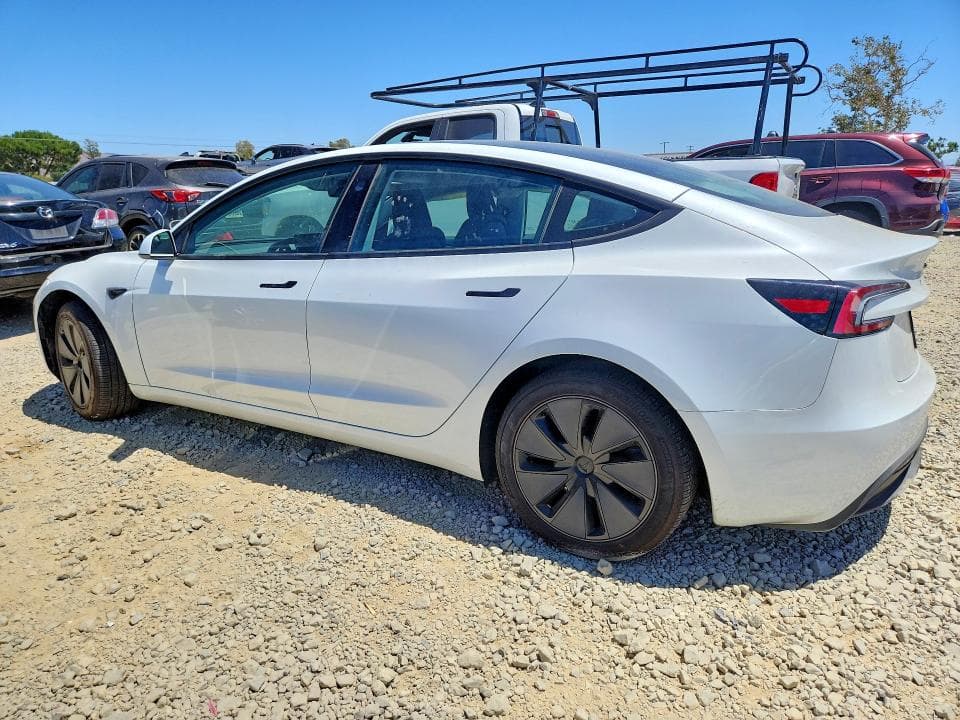 2025 TESLA MODEL 3 2