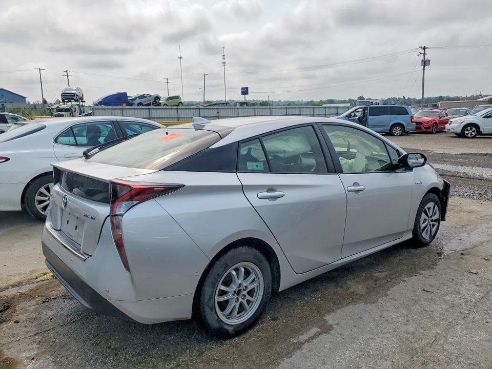 2018 TOYOTA PRIUS TWO 3