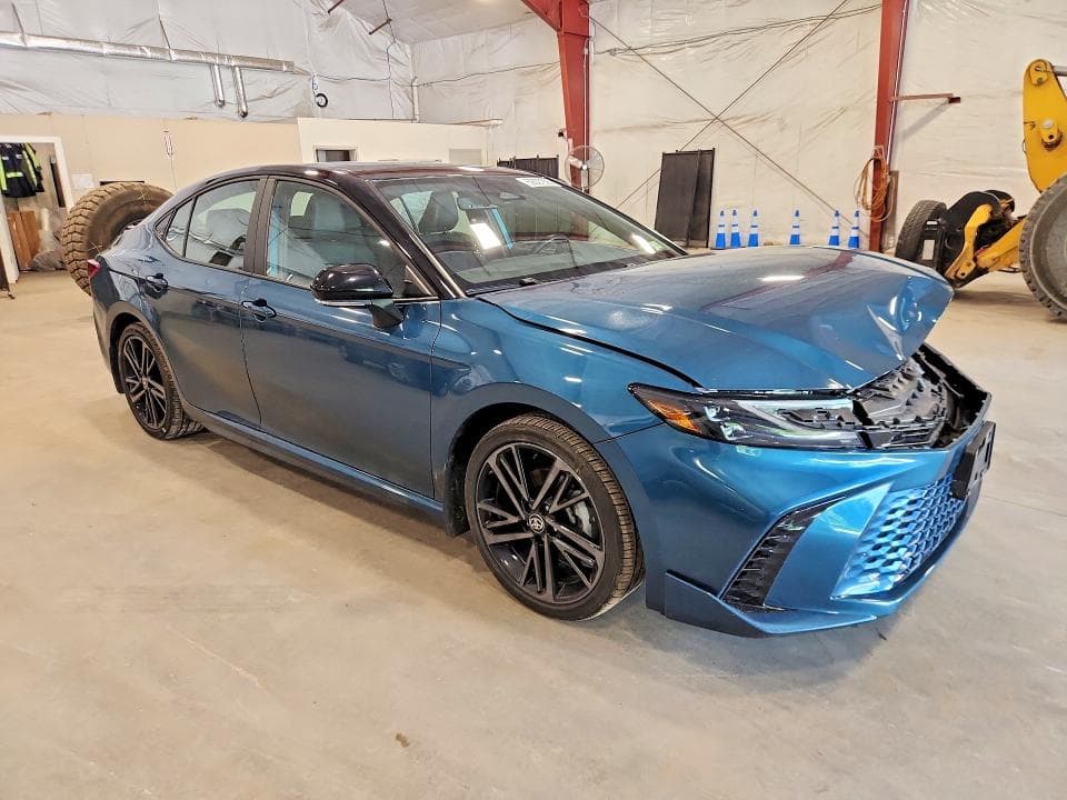 2025 TOYOTA CAMRY XSE 4