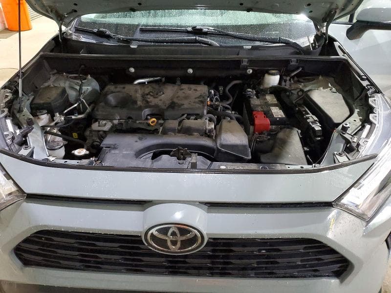 2022 TOYOTA RAV4 XLE 12