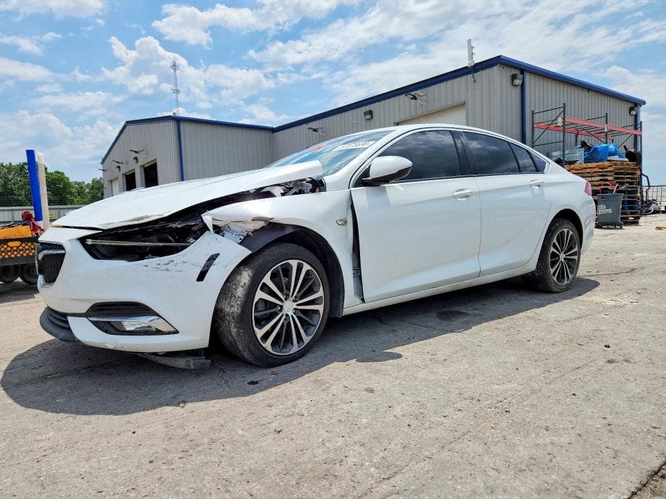 2018 BUICK REGAL ESSENCE - 1