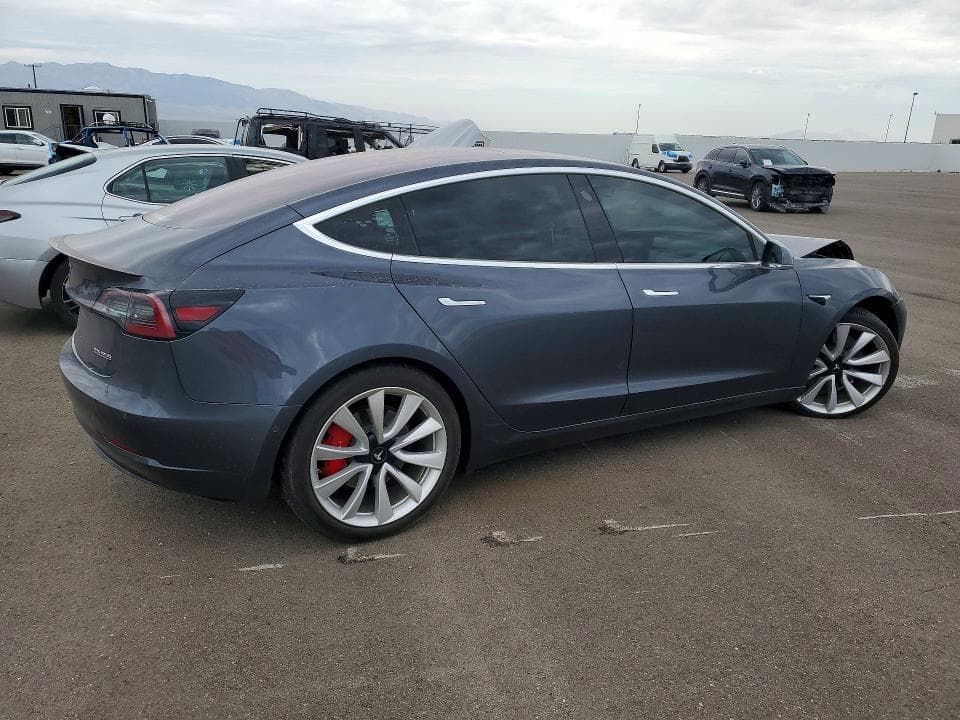 2018 TESLA MODEL 3 3