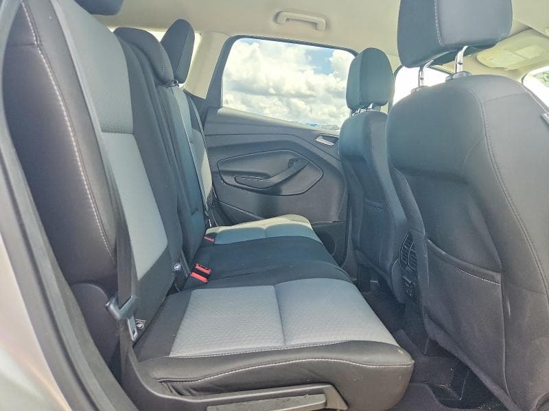 2017 FORD ESCAPE SE 11