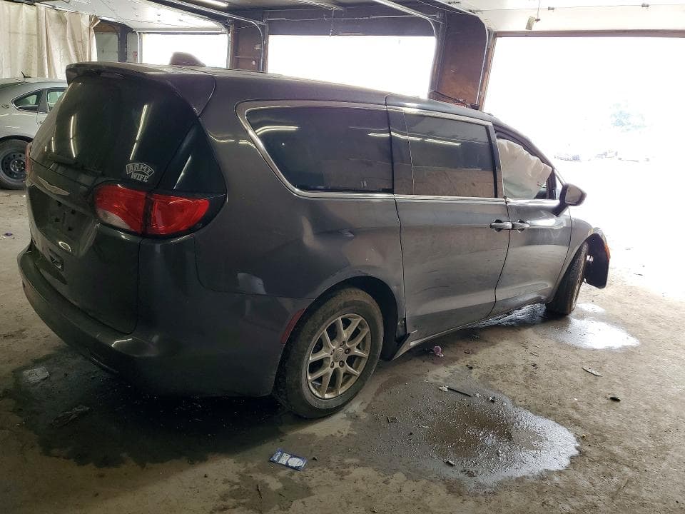2017 CHRYSLER PACIFICA TOURING 3
