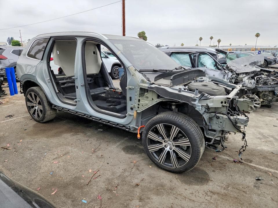 2025 VOLVO XC90 CORE 4