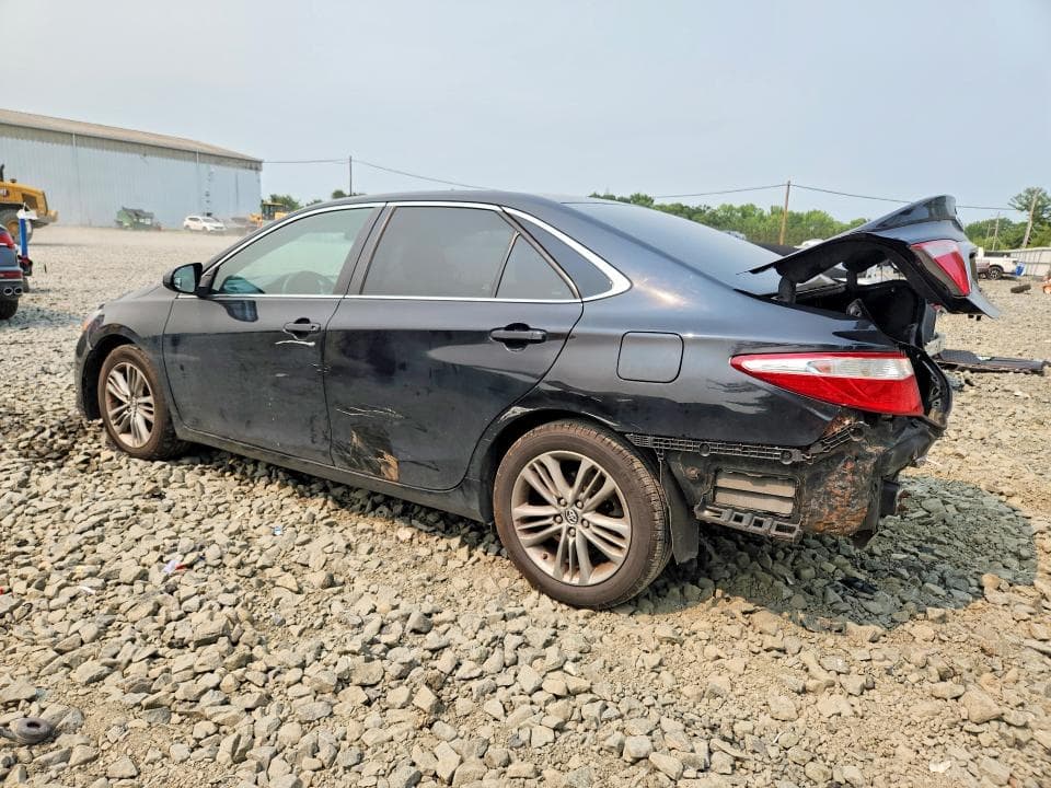 2017 TOYOTA CAMRY SE 2