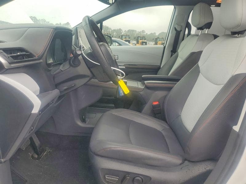 2023 TOYOTA SIENNA XSE 7-PASSENGER 7