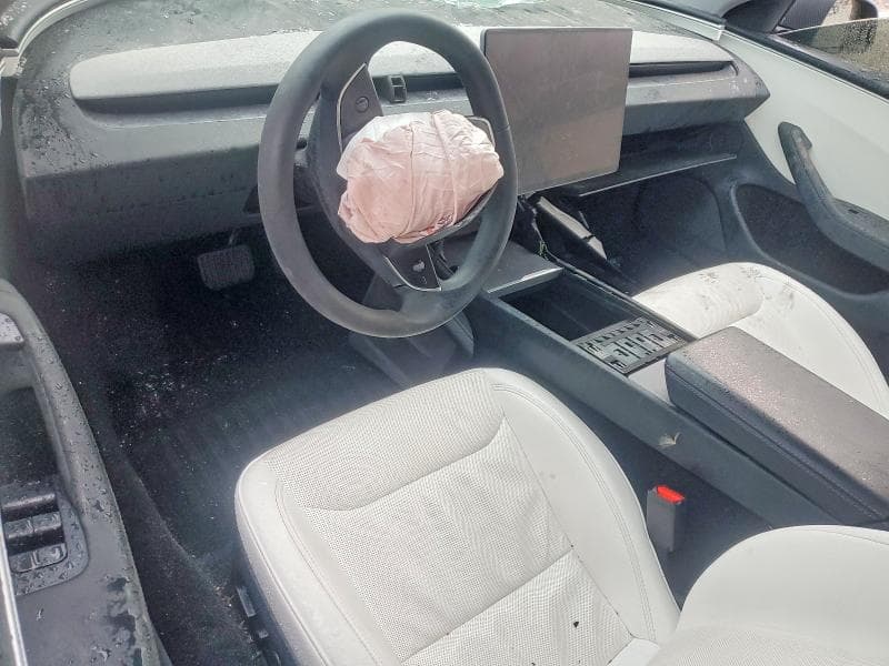 2024 TESLA MODEL 3 8