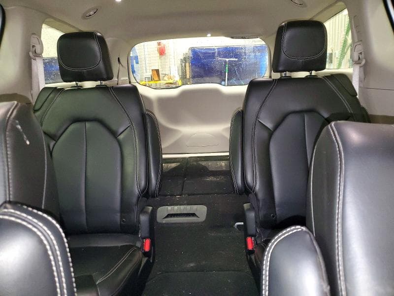 2023 CHRYSLER PACIFICA TOURING L 10