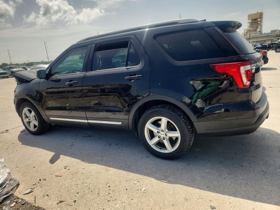 2018 FORD EXPLORER XLT 2