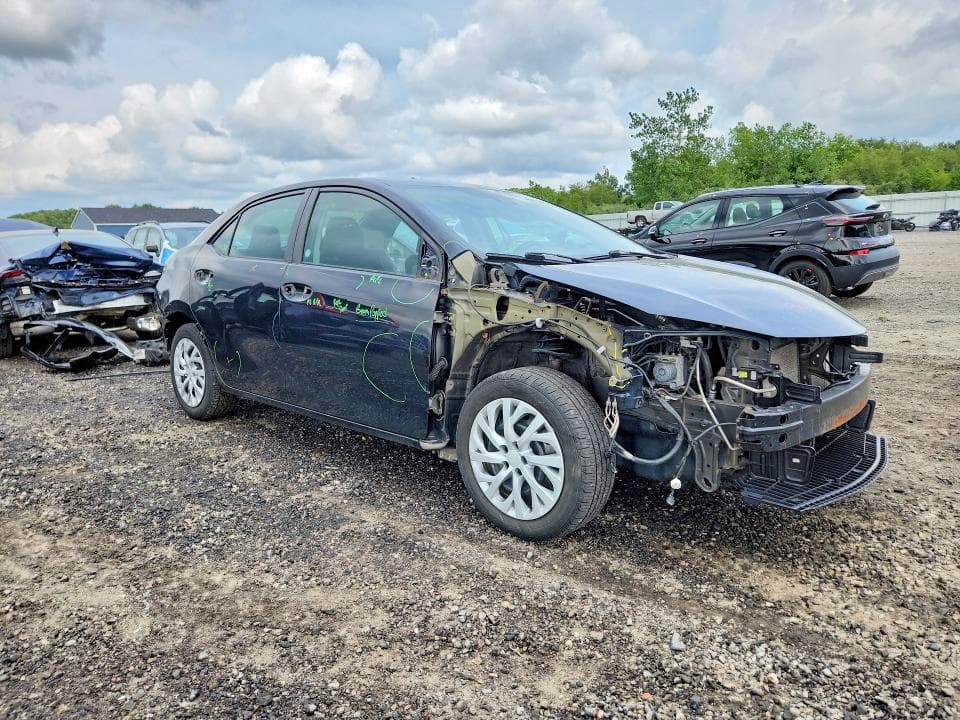 2018 TOYOTA COROLLA LE 4