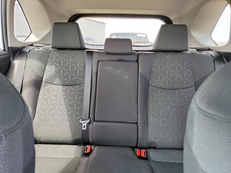 2024 TOYOTA RAV4 XLE 10