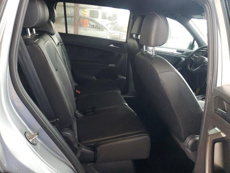 2022 VOLKSWAGEN TIGUAN SE R-LINE BLACK 11