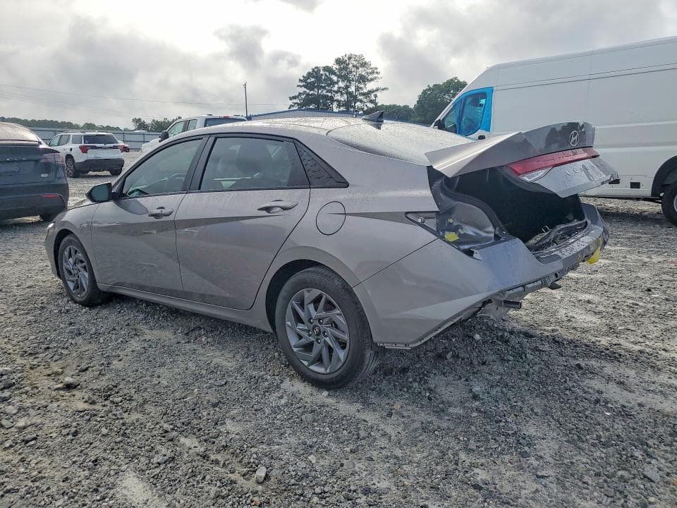 2024 HYUNDAI ELANTRA BLUE 2