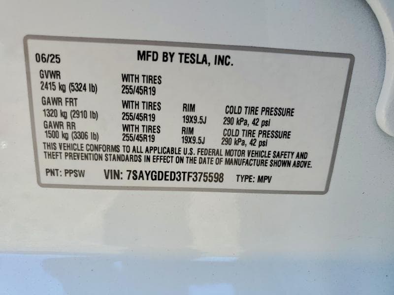 2026 TESLA MODEL Y 12