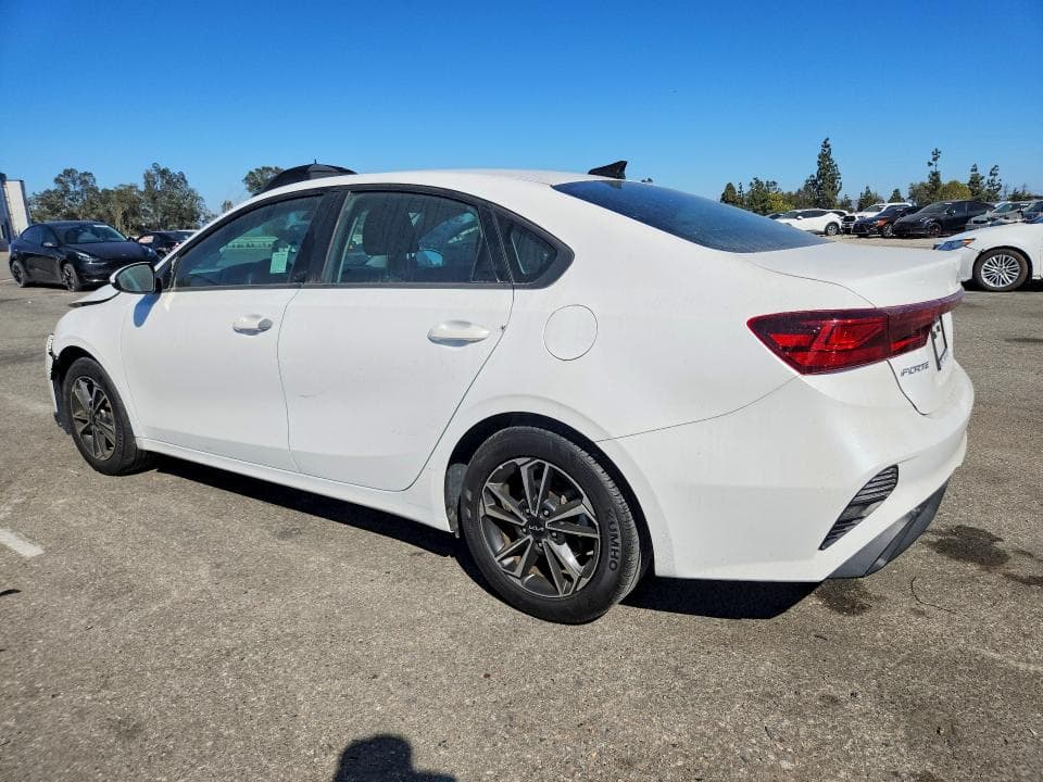 2023 KIA FORTE LXS 2