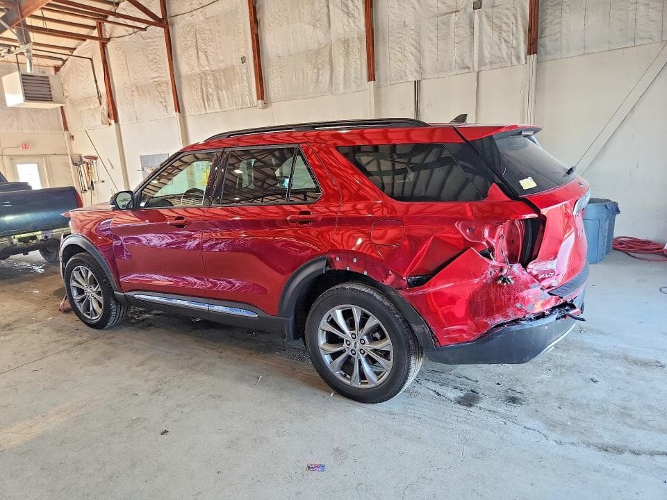 2023 FORD EXPLORER XLT 2
