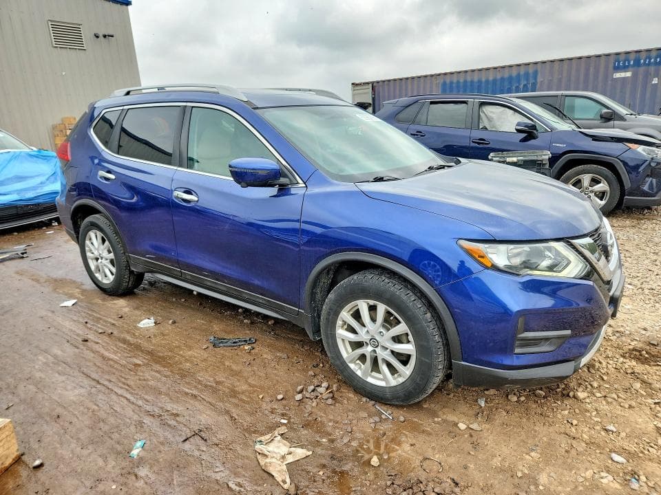 2017 NISSAN ROGUE SV 4