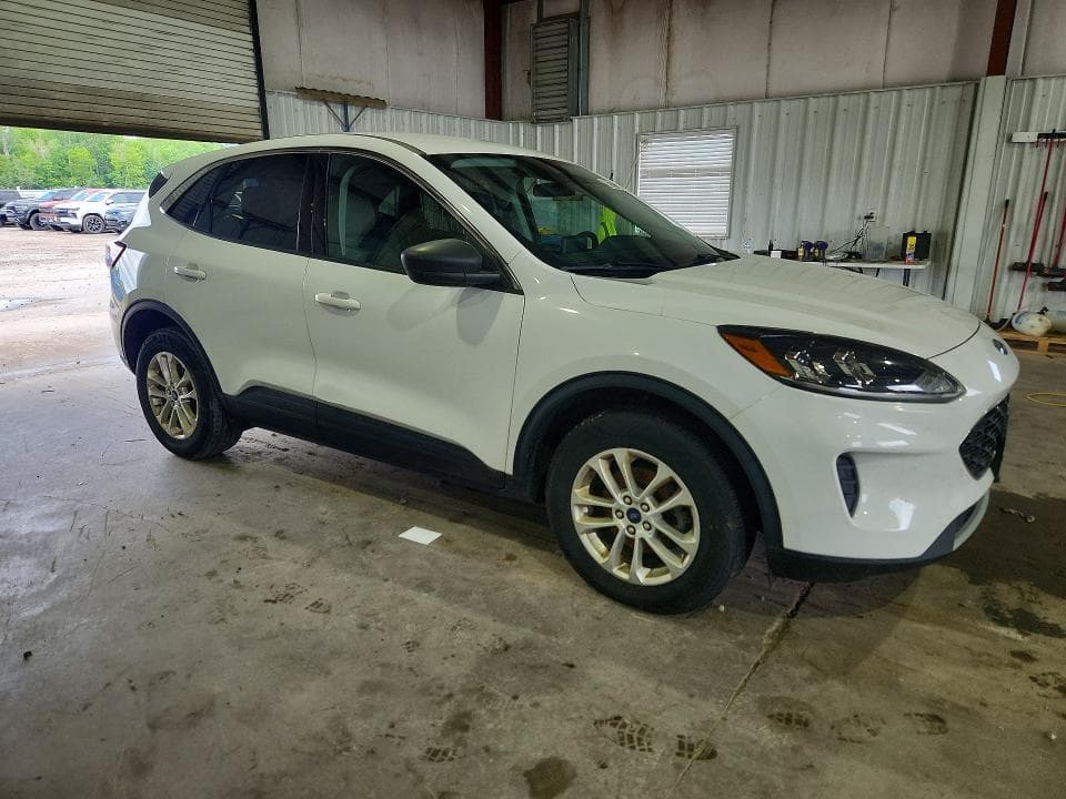 2022 FORD ESCAPE SE 4