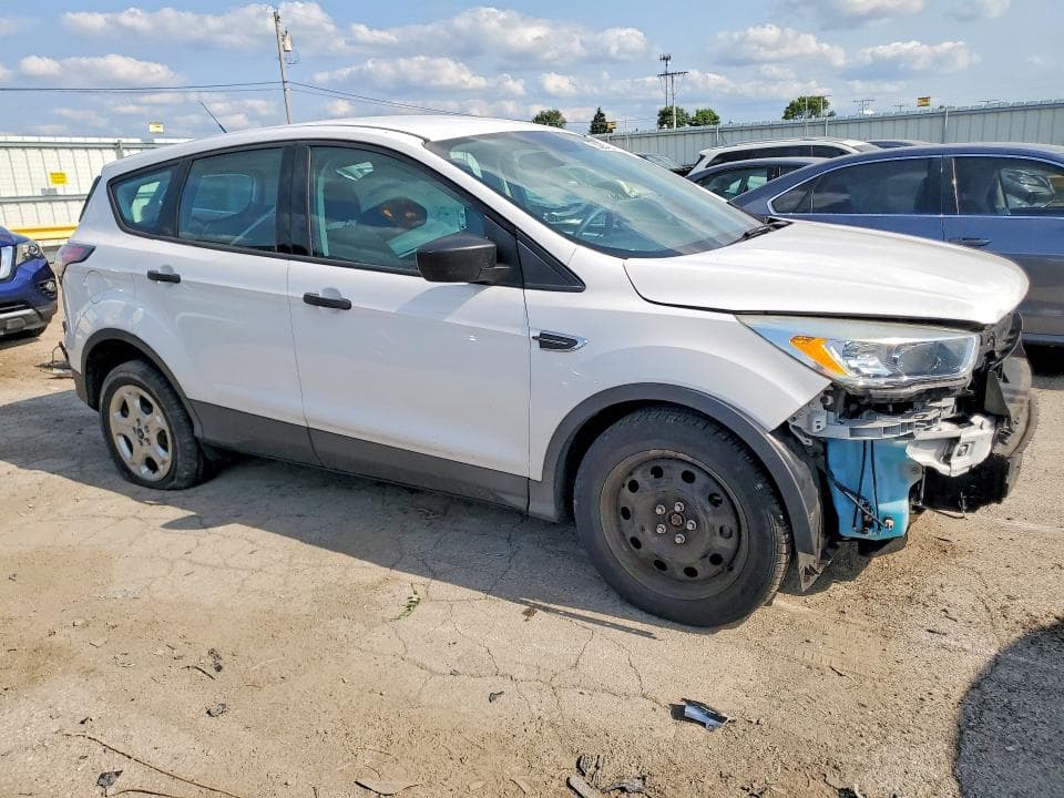 2017 FORD ESCAPE S 4