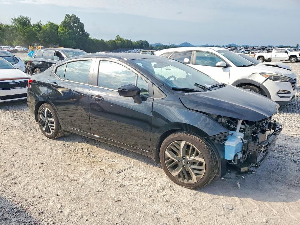 2025 NISSAN VERSA SR 4
