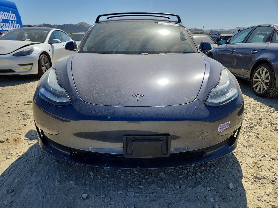 2018 TESLA MODEL 3 5