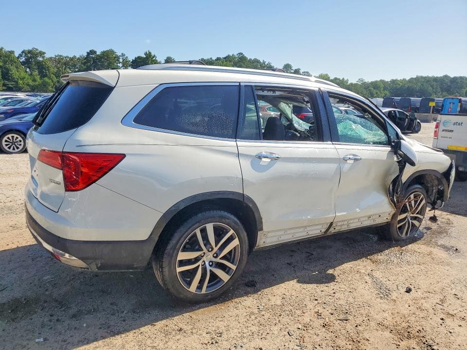 2018 HONDA PILOT TOURING 3