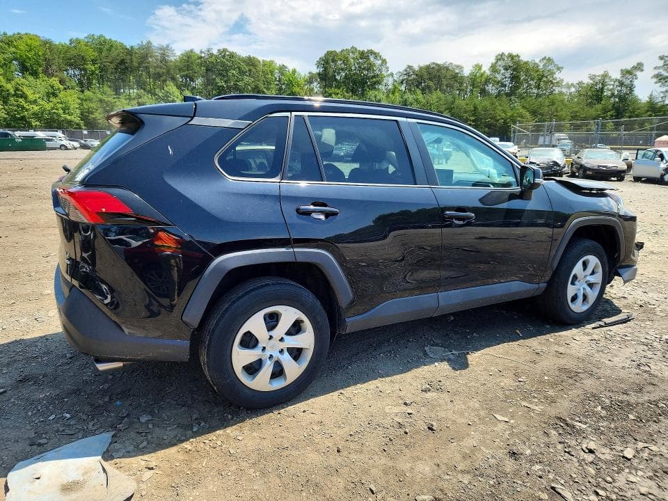 2021 TOYOTA RAV4 LE 3