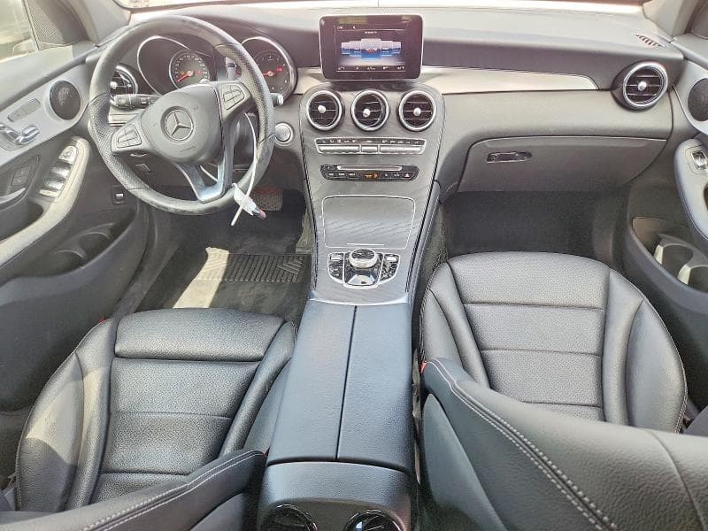 2019 MERCEDES-BENZ GLC 300 4MATIC 8