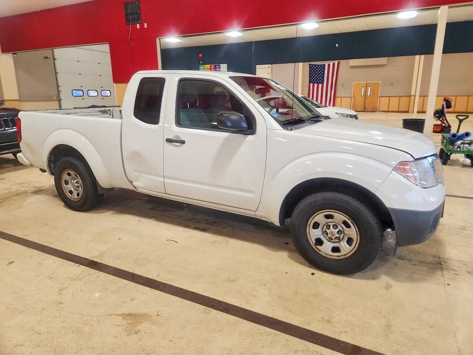 2017 NISSAN FRONTIER S 4