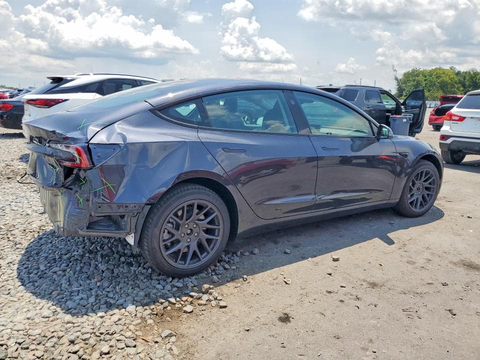 2026 TESLA MODEL 3 3