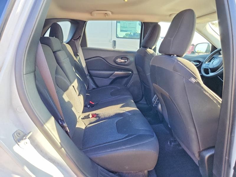 2019 JEEP CHEROKEE LATITUDE 11