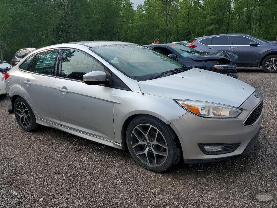 2017 FORD FOCUS SE 4