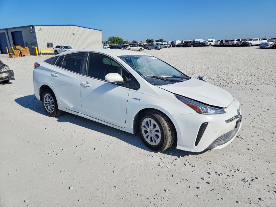 2020 TOYOTA PRIUS LE 4