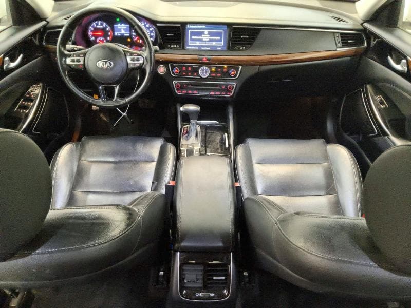 2017 KIA CADENZA PREMIUM 8