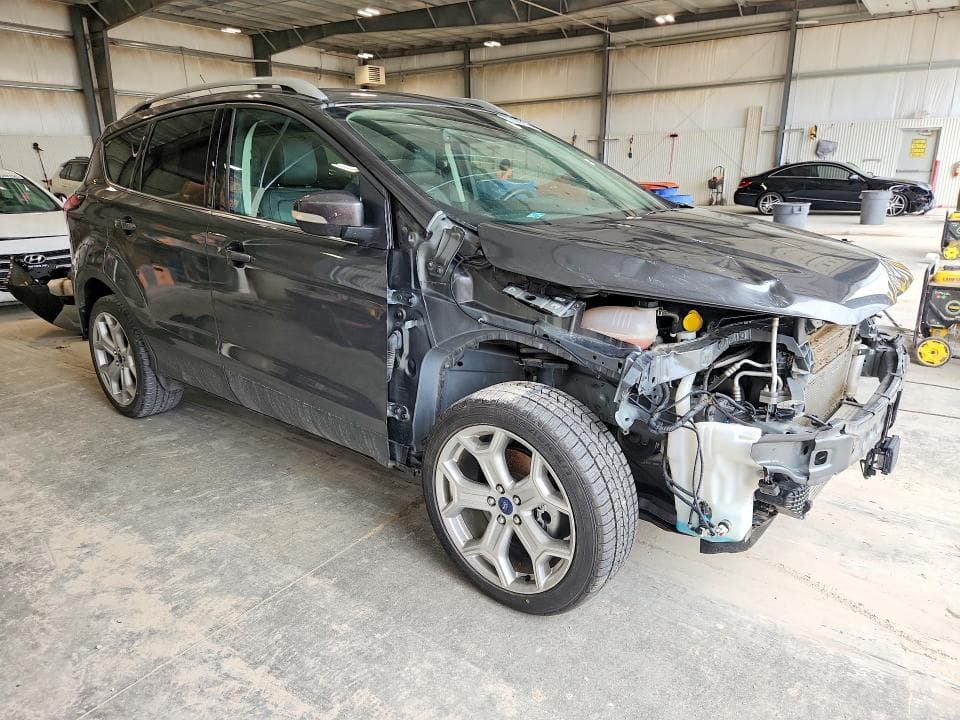 2019 FORD ESCAPE TITANIUM 4
