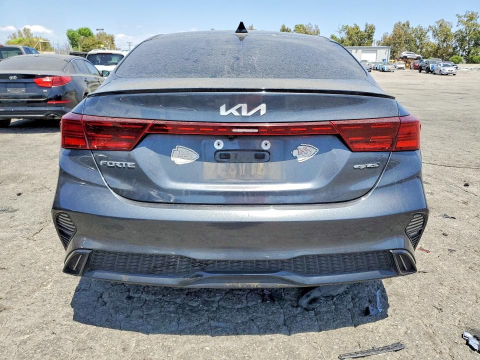 2023 KIA FORTE GT LINE 6